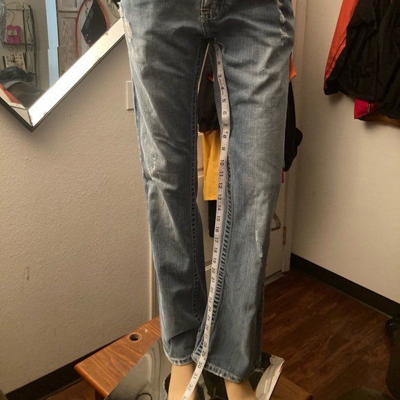 BKE - Picture 2 of 2